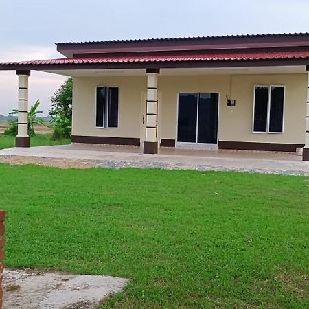 Heal Inn Roomstay- Islamic Guest Kangar Esterno foto