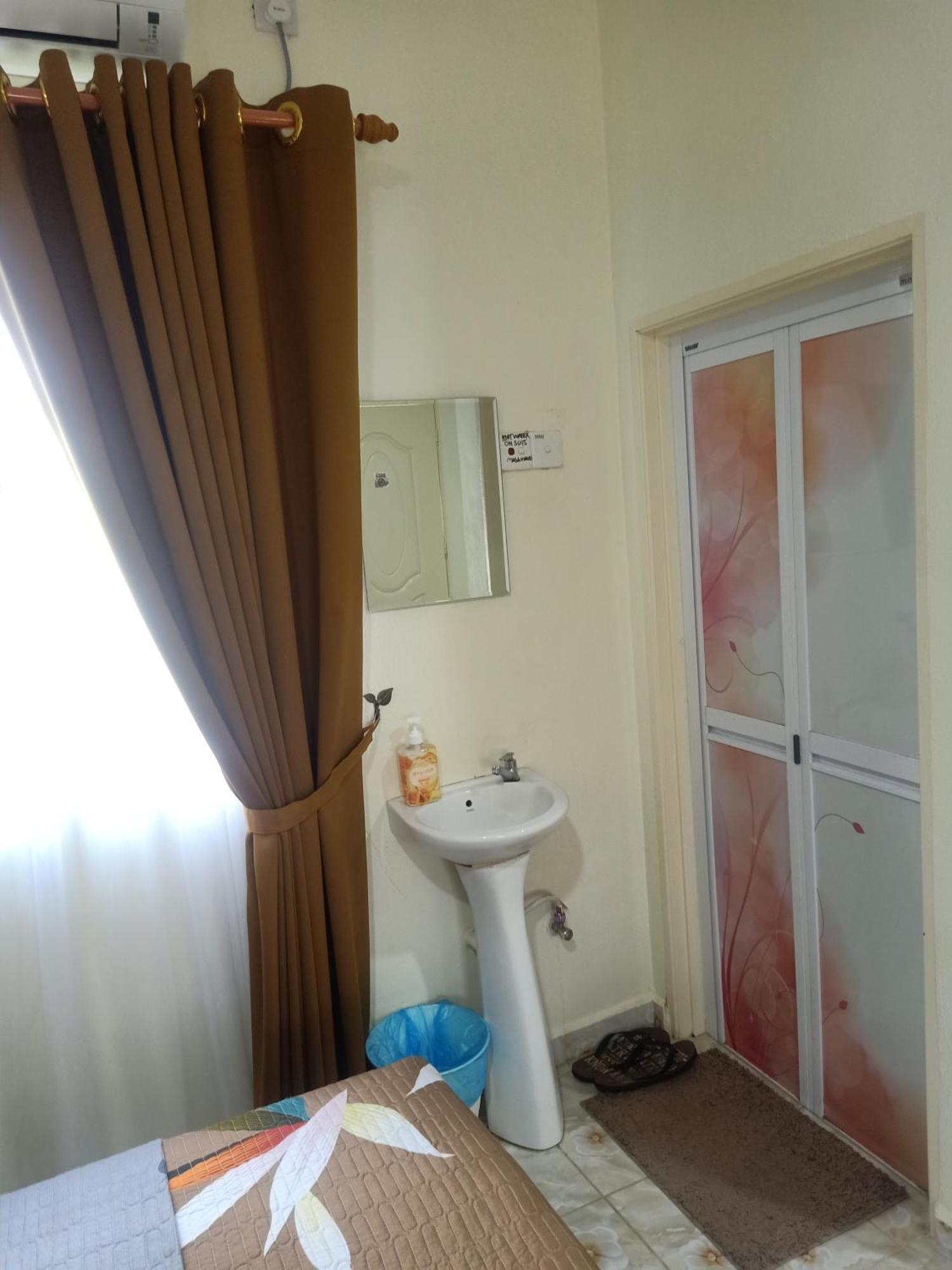 Heal Inn Roomstay- Islamic Guest Kangar Esterno foto