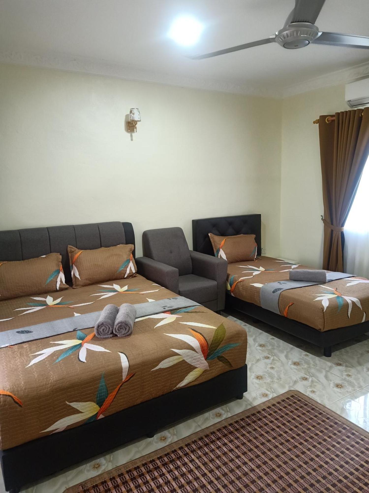 Heal Inn Roomstay- Islamic Guest Kangar Esterno foto