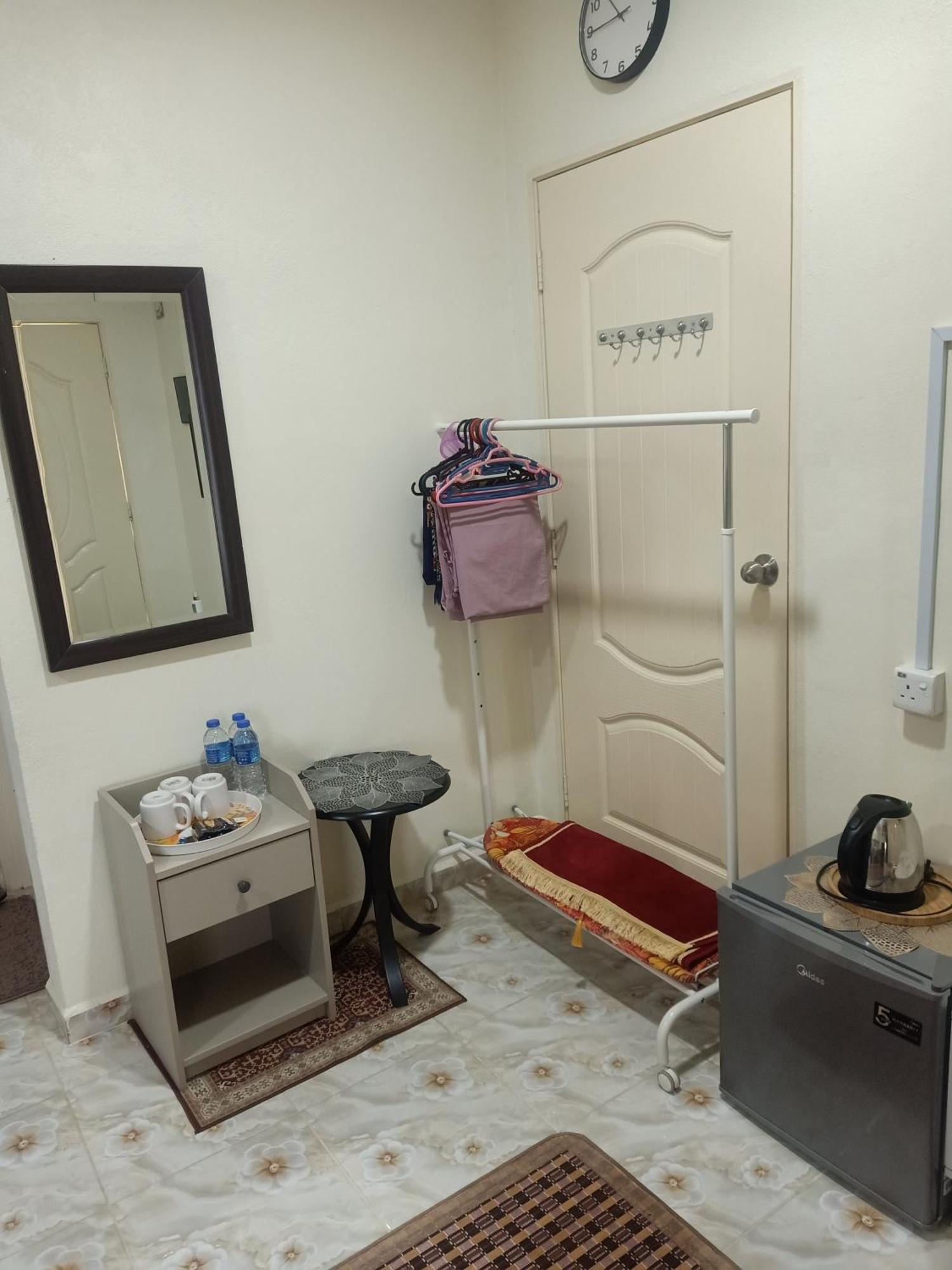 Heal Inn Roomstay- Islamic Guest Kangar Esterno foto