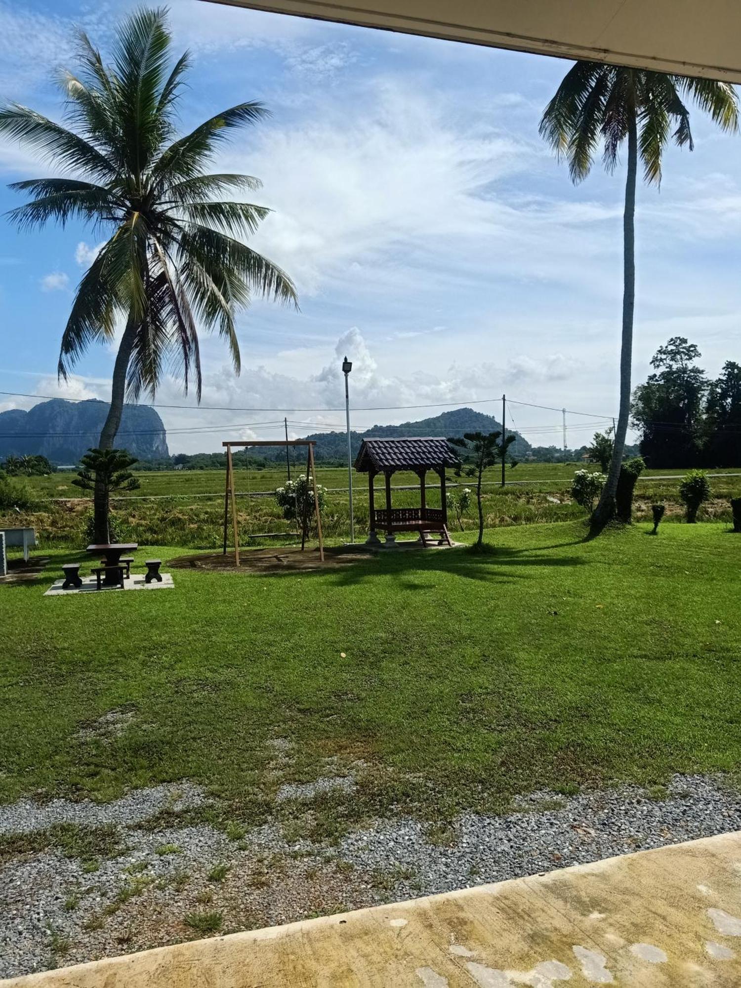 Heal Inn Roomstay- Islamic Guest Kangar Esterno foto